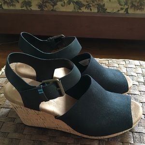 Tom’s Women’s Size 9 Tropez Wedge Heels